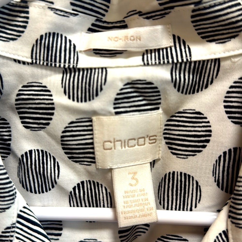 NWOT Chicos Polka Dot Button-Up No Iron Cotton Blouse size 3 / 16 - Picture 3 of 7
